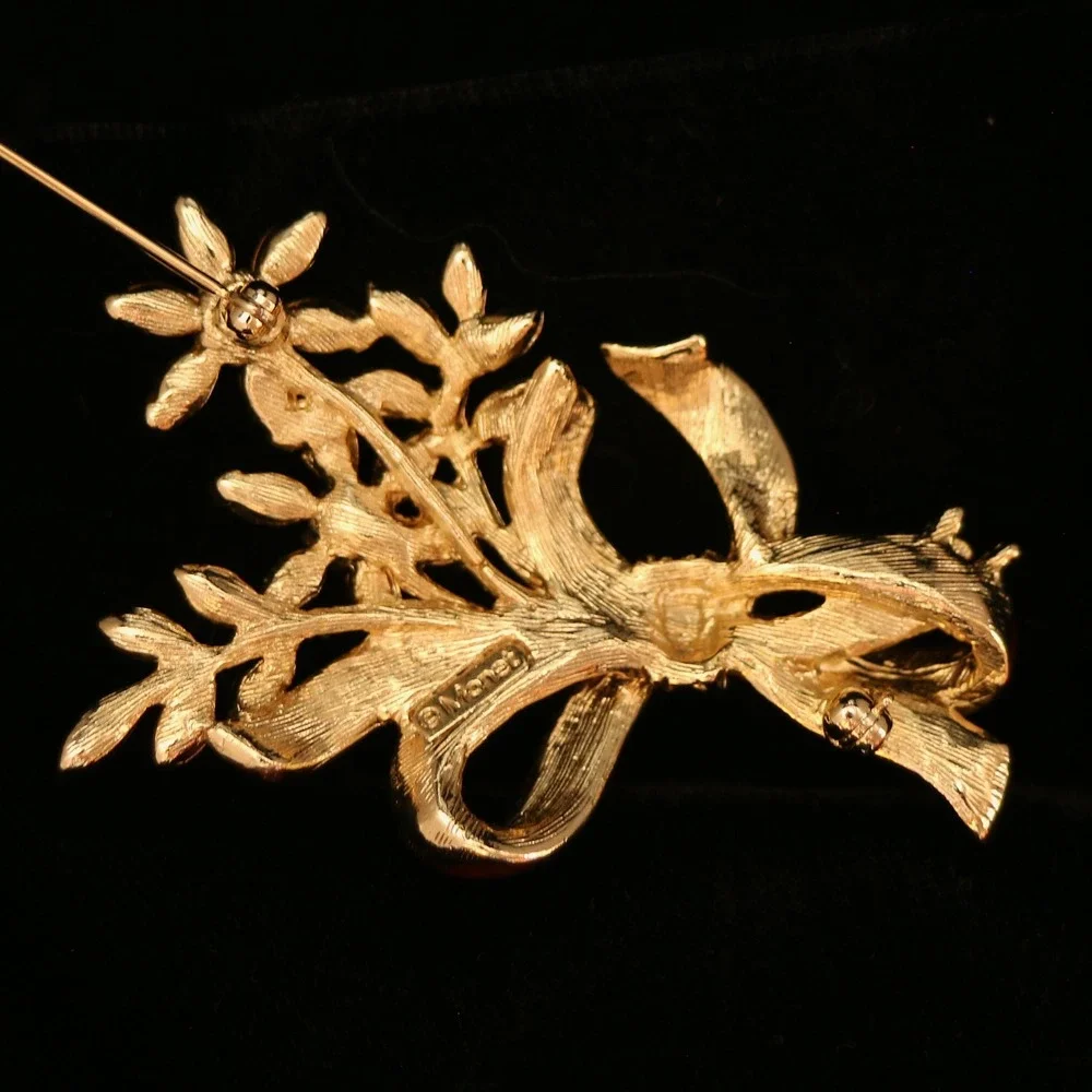 Monet gold tone